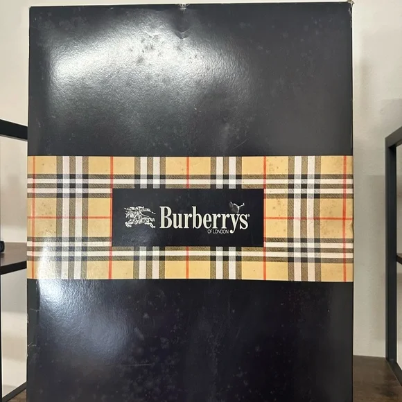 Burberry Tan and Beige Scarves - Picture 4 of 4